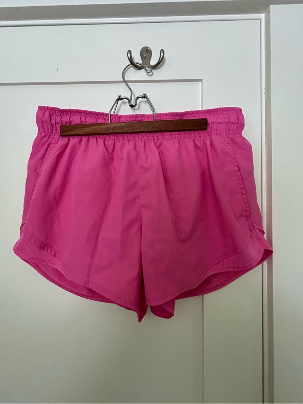 Pink Athletic Running Shorts Women’s Size M (8–10) Lightweight Workout Gym Wear